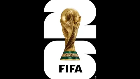 深圳队1-3负于上海海港，小将李申圆破纪录首秀，奥斯卡传射建功