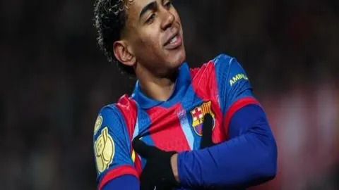 中国男篮在亚预赛中以大比分优势42分战胜日本队